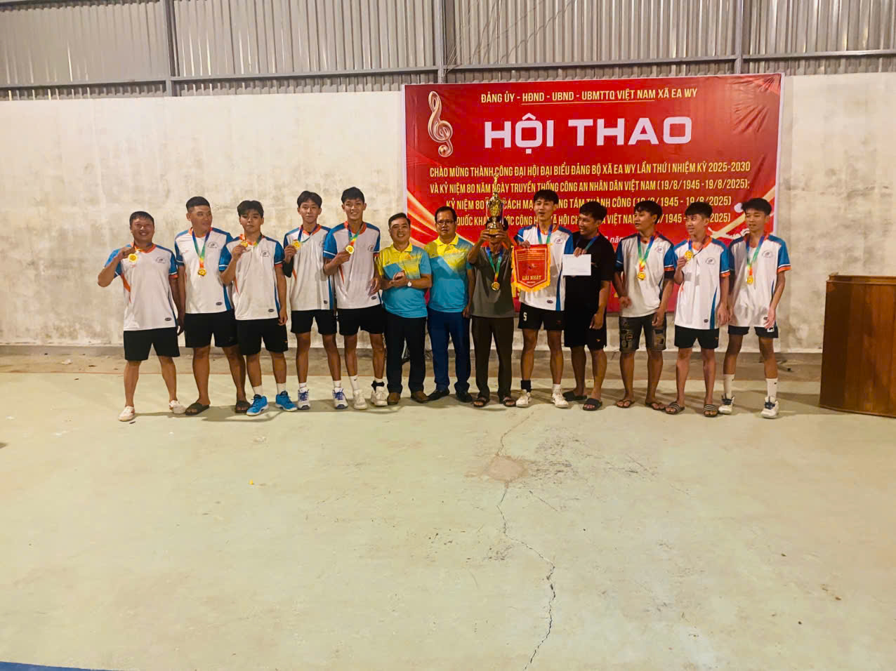 NHẤT BC